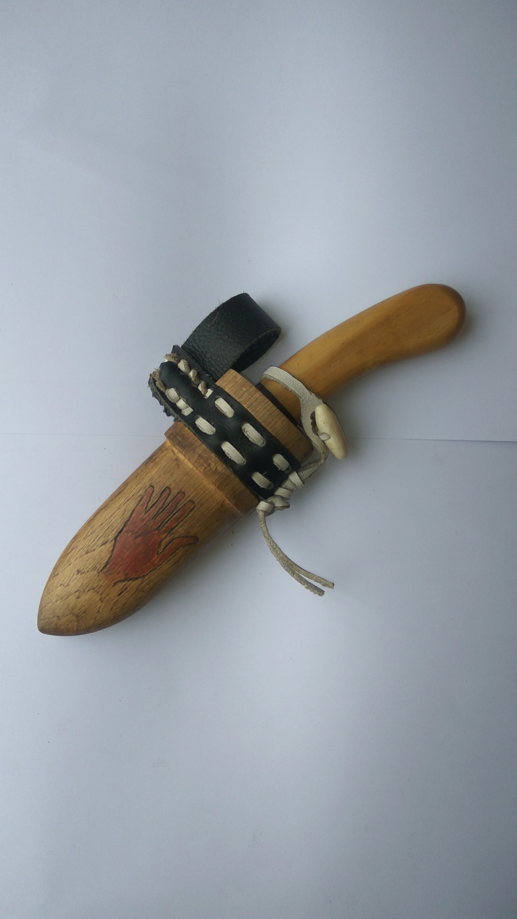 Cuchillo con funda de madera Img_2019