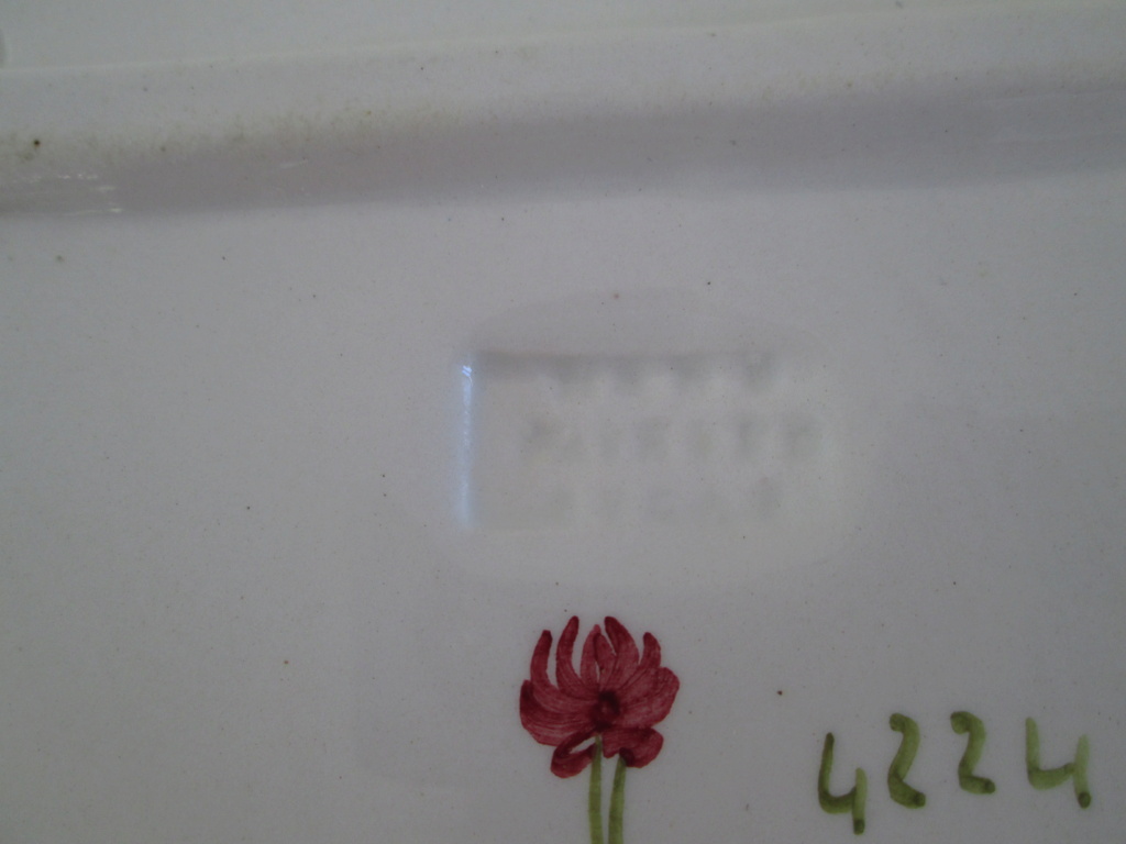 ITALIAN ART POTTERY CATS PAINTED FLOWER MARK & IMPRESSED QUADRI FOGLIO? Img_1913