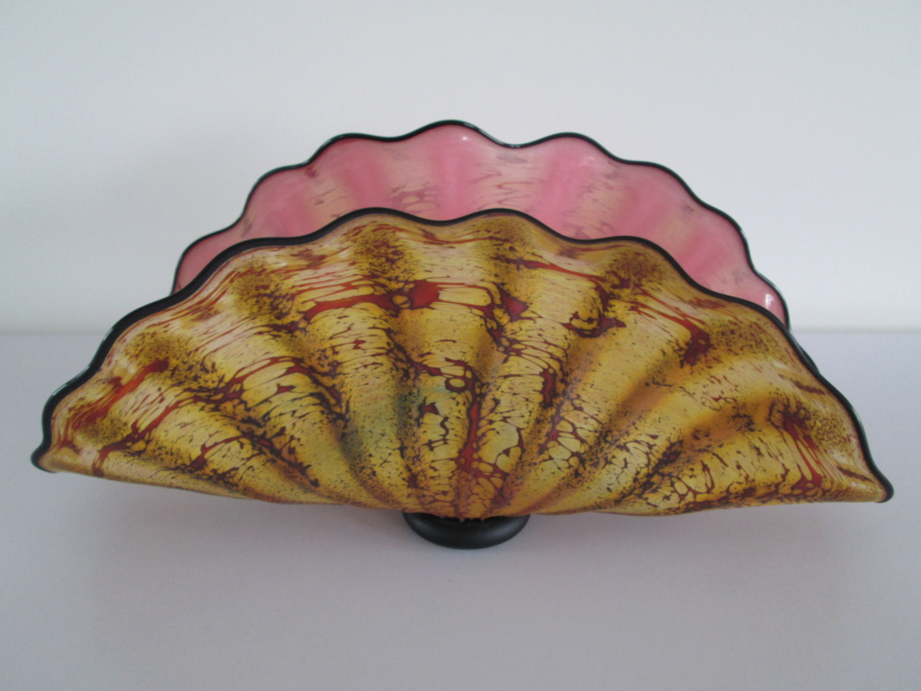 GLASS CLAM SHELL VASE SIGNED CB 2006 IN THE STYLE OF DALE CHIHULY SEAFORM Img_2910
