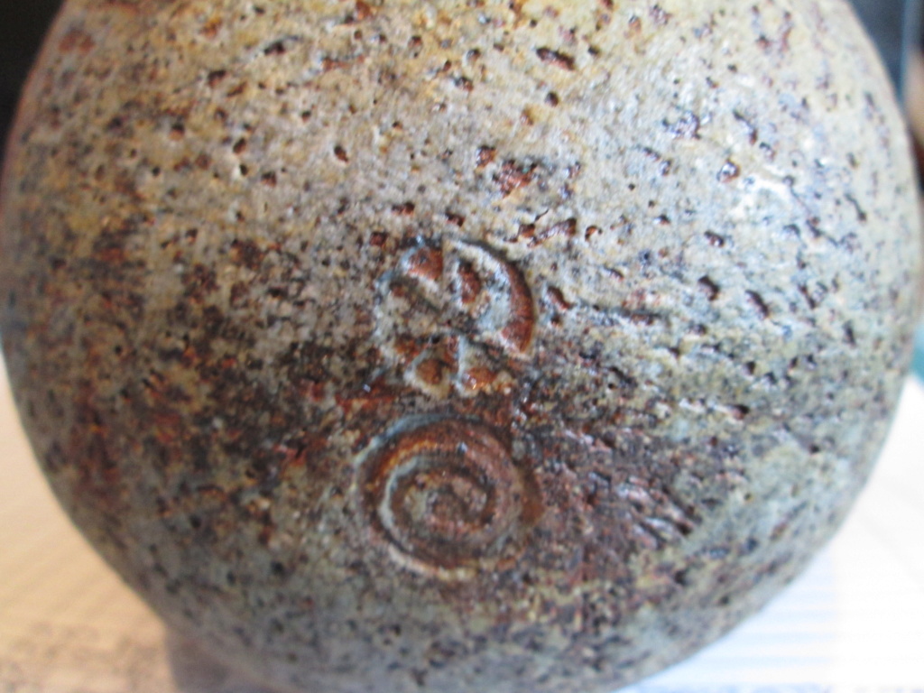 Please help ID Pottery Vase Swirl with P monogram Img_6913