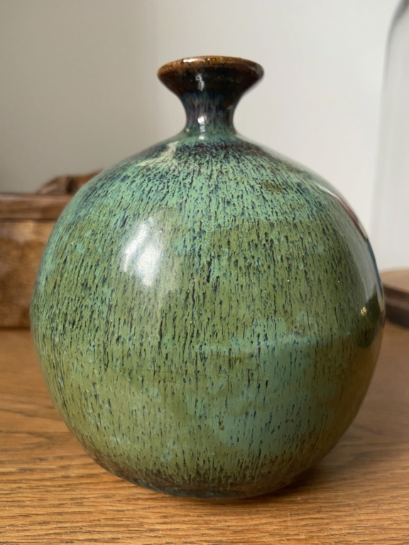 Studio pottery vase 98e21d10