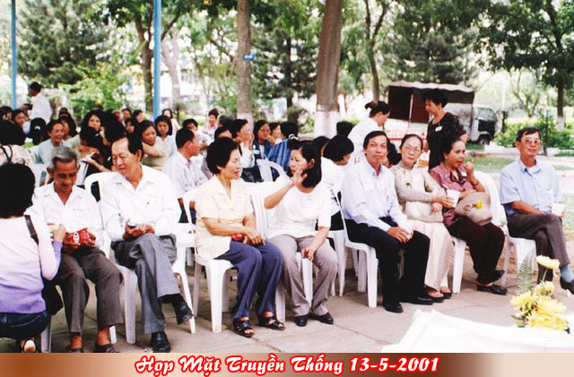 Họp Mặt Cựu Học Sinh Mạc Đĩnh Chi Ngày 13-5-2001 - Công Viên Phú Lâm-Phần 2 Hop20041