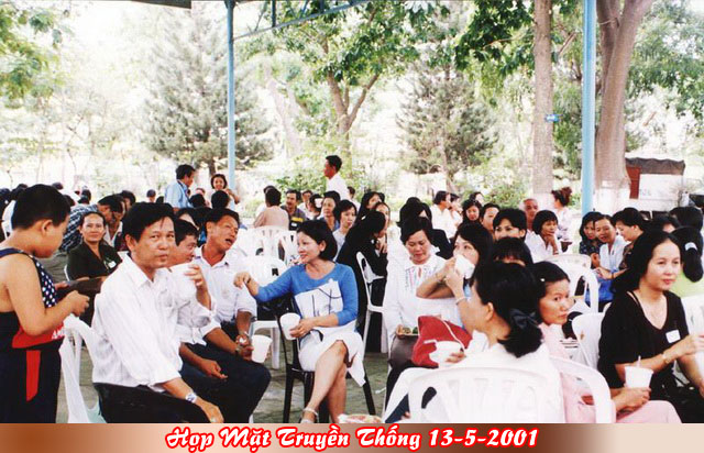 Họp Mặt Cựu Học Sinh Mạc Đĩnh Chi Ngày 13-5-2001 - Công Viên Phú Lâm-Phần 2 Hop20045