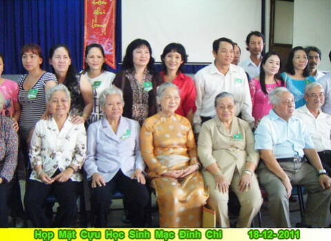 Họp Mặt Cựu Học Sinh Trường Mạc Đĩnh Chi-Năm 2011-Phần 1 2011ho18