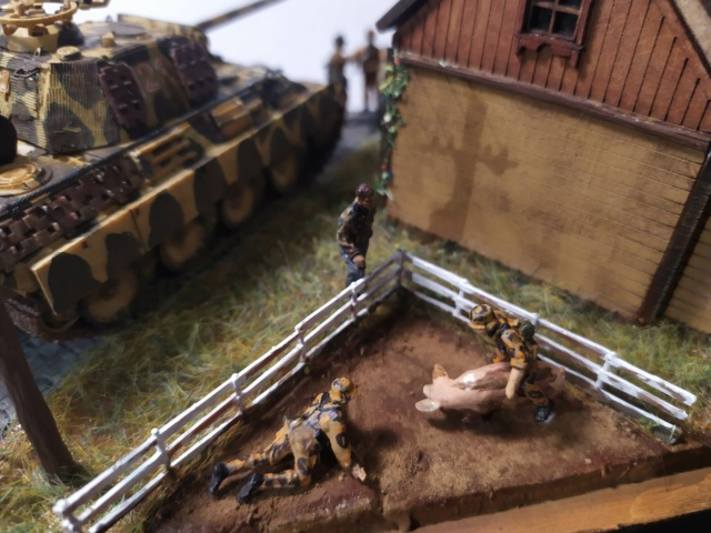 PzKfzw v   Panther  auf G   --  revell  16-15-12