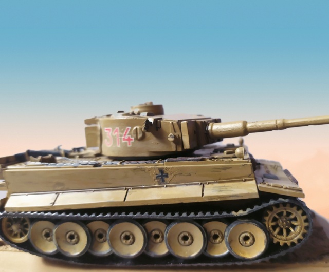 Pz.KpfW. VI  Tigre  Ausf E ---  4D-Model   --  1/70 Img_2104