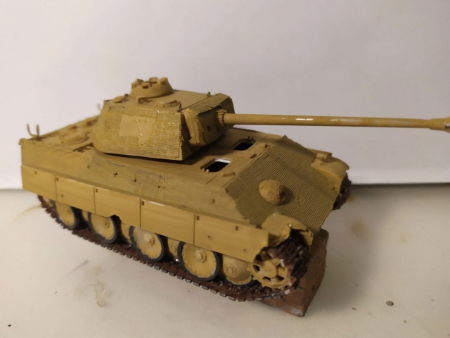 PzKfzw v Panther auf G -- revell Panthe14