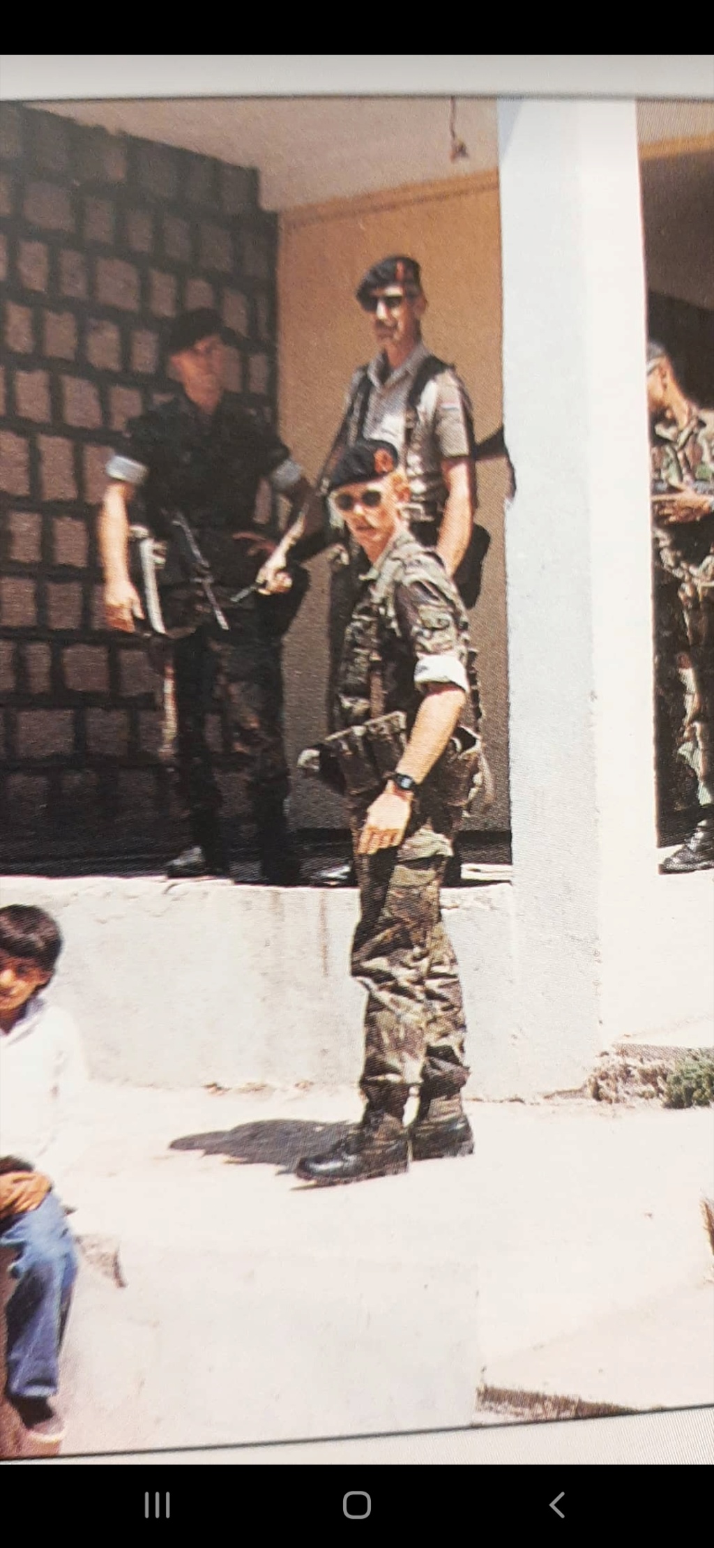 Dutch DPM uniforms in Iraq (Op. Provide Comfort) Screen10