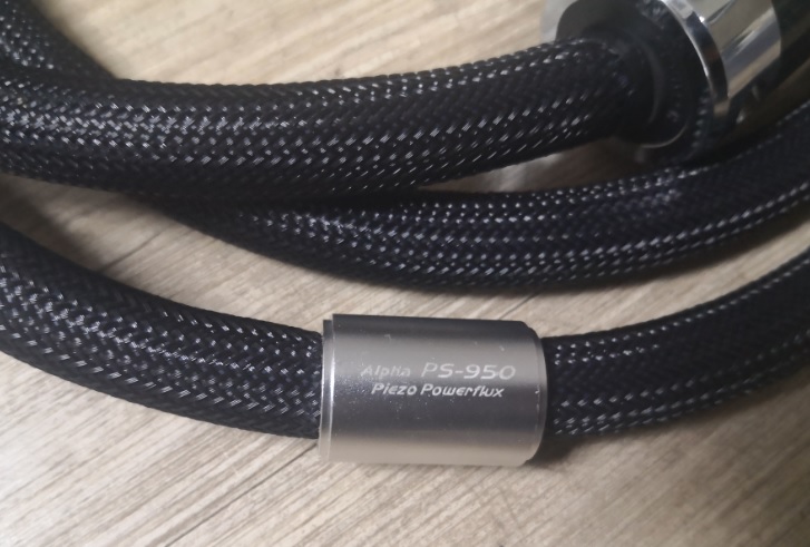 Furutech Alpha PS-950 Piezo Powerflux Cord (Sold) Furutech Alpha PS-950 Piezo Powerflux Cord (Sold)