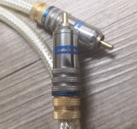 Oyaide FTVS-510 5N pure silver solid core 75 ohm Coaxial Cable with Audio Influx RCA Connect Oyaide10