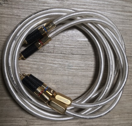 QED Signature Series RCA Cable (Sold) Qed_si10