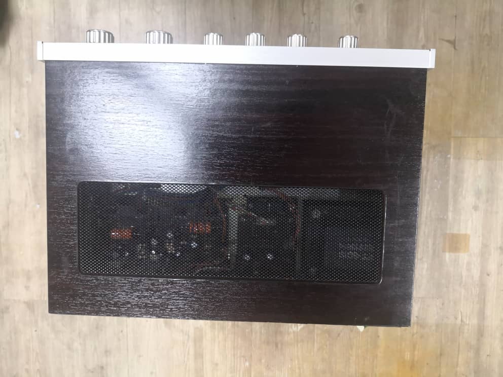 Toshiba SB300 Intergrated Amplifier sold Toshib12
