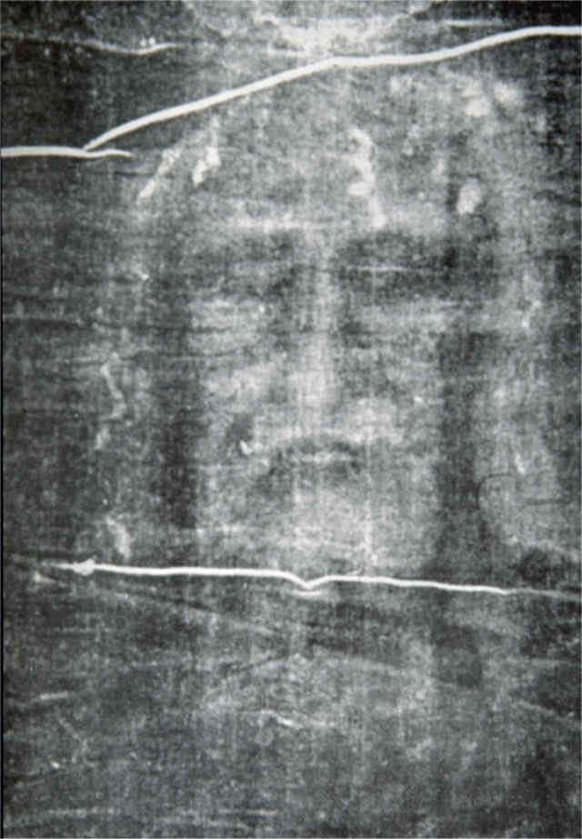 The Shroud of Turin:  Christ's Evidence of the Resurrection - Page 3 02c_ti13