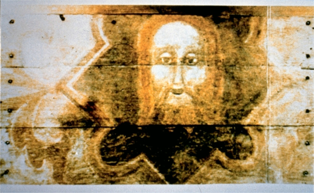 The Shroud of Turin:  Christ's Evidence of the Resurrection - Page 3 10a_ti10