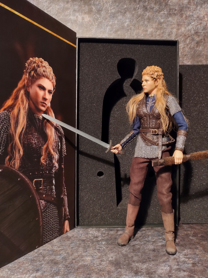 NEW PRODUCT: POPTOYS 1/6 EX051 Female Vikings Action figure Lagertha - Page 2 1img_215