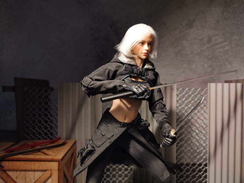 Female - NEW PRODUCT: Verycool: 1/6 Scale CYBERPUNK TRICKYBABY 12 - Rainbow (standard & Deluxe) - Page 2 Img_2063