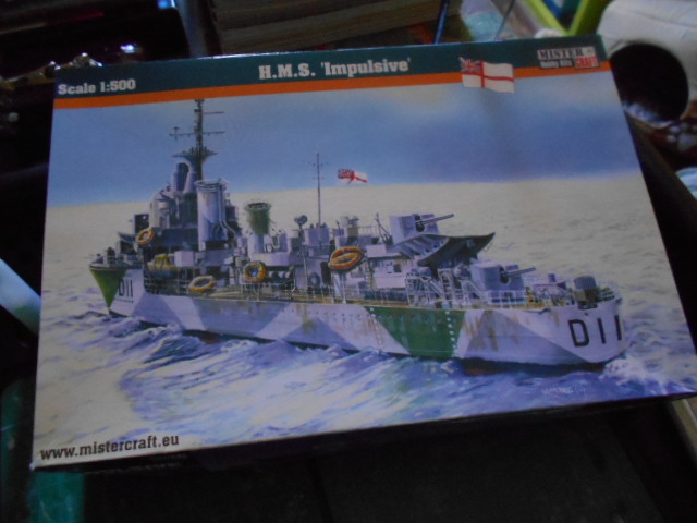 [MISTERCRAFT] Destroyer HMS IMPULSIVE classe I 1/500ème Réf S-96 Dscn0437