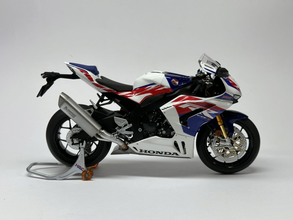 Honda CBR 1000 RR Fireblade 3O th - Page 3 Img_0532