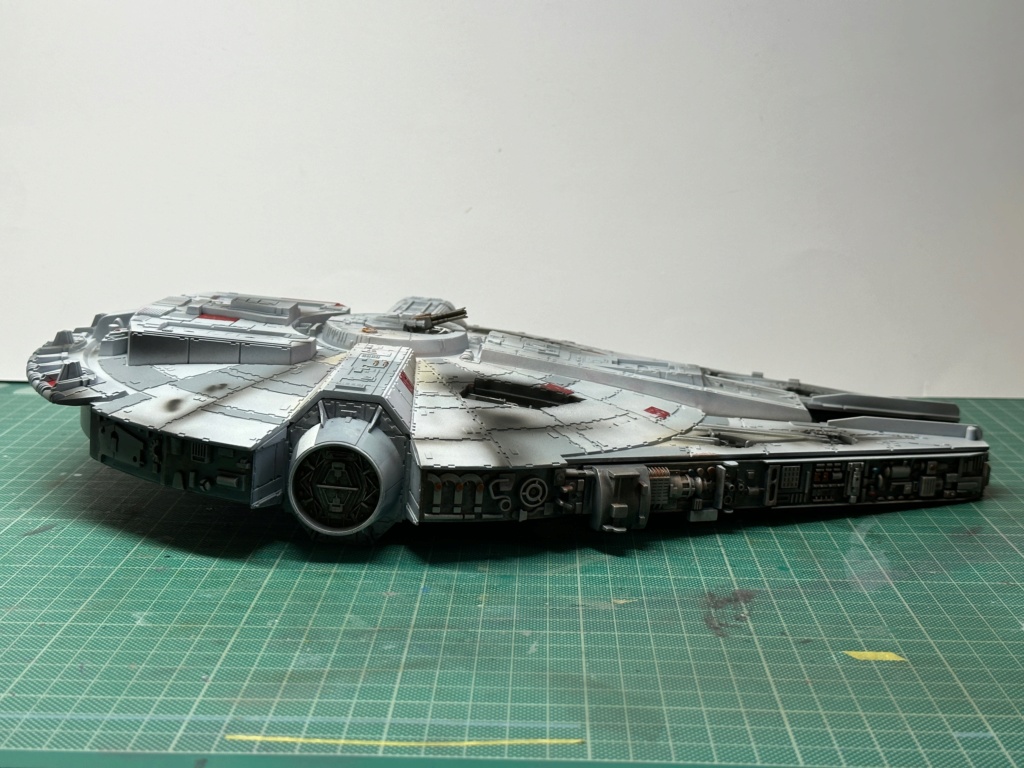 *1/72 STAR WARS FAUCON MILLENNIUM REVELL - Page 4 Img_0741