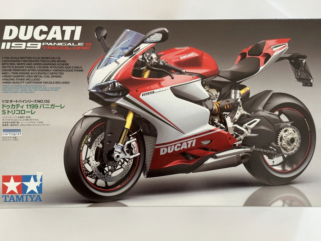 1/12 - DUCATI PANIGALE 1199S TRICOLORE - TAMIYA -OUVRE BOITE Img_0973