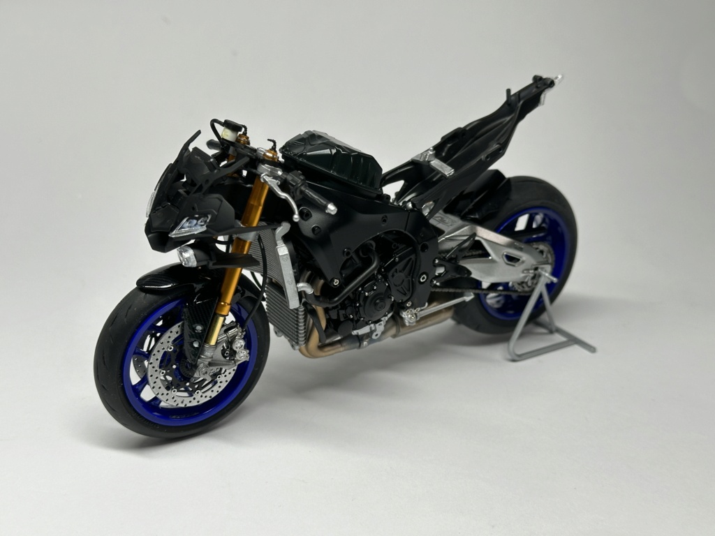 YAMAHA YZR-R1M  - Page 3 Img_1540