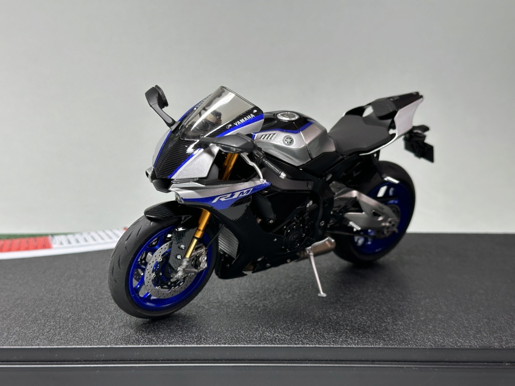 YAMAHA YZR-R1M  - Page 3 Img_1553