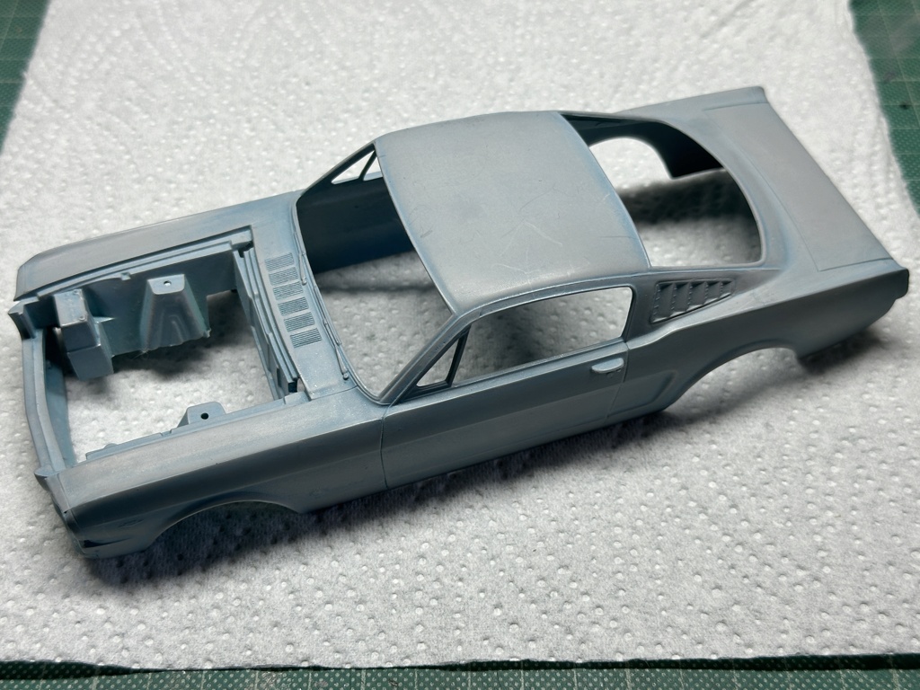 * 1/24 - FORD MUSTANG WILD BOY - TRANSKIT MGSF SUR BASE REVELL - MONTAGE TERMINE Img_3127