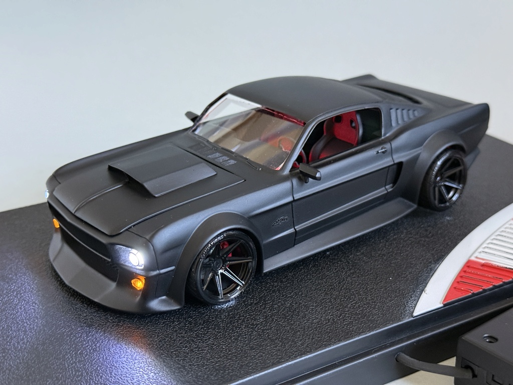 * 1/24 - FORD MUSTANG WILD BOY - TRANSKIT MGSF SUR BASE REVELL - MONTAGE TERMINE - Page 5 Img_3360