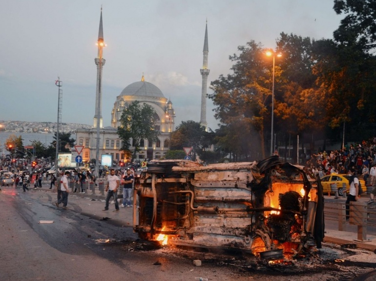 Violentes manifestations en Turquie 2114