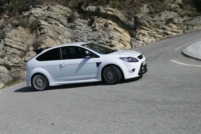 [Ford] Focus 2 RS - 2.5 20v turbo 305cv - Page 7 Frst10