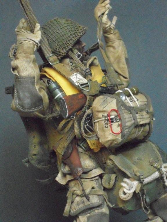 Figurine N° 21 : Parachutiste US (jap50) N0310