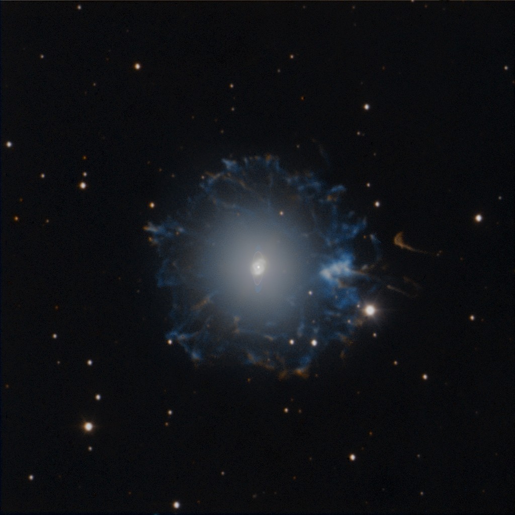 Qui veut traiter des images de NGC6543 "L'oeil de chat"  Ngc65412