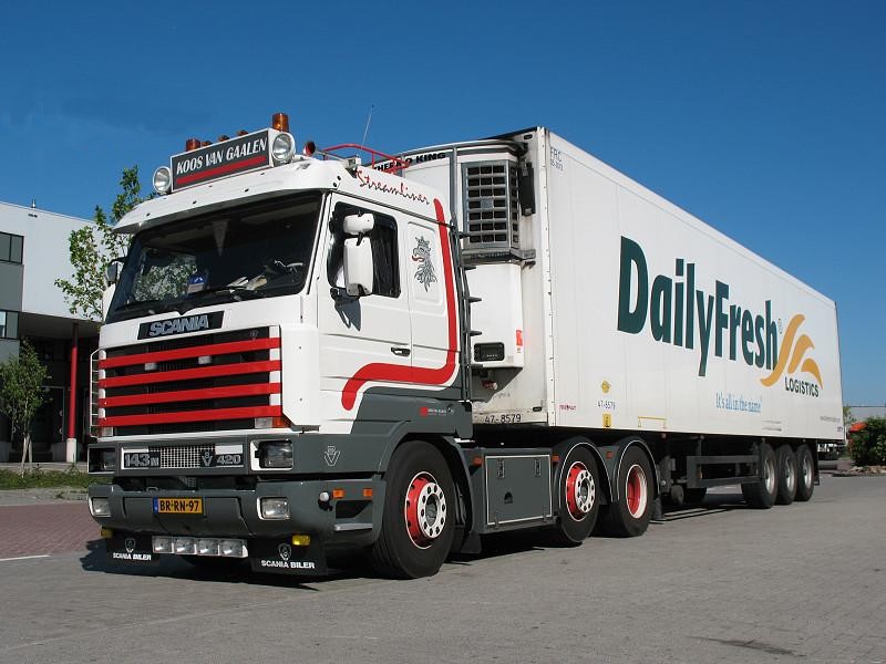 ==SCANIA serie 2 et 3== - Page 3 Img56411