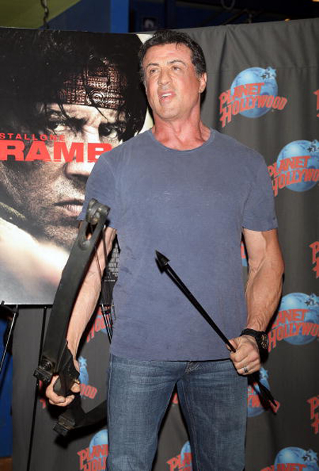 Stallone et le Planet Hollywood - Page 8 03_syl10