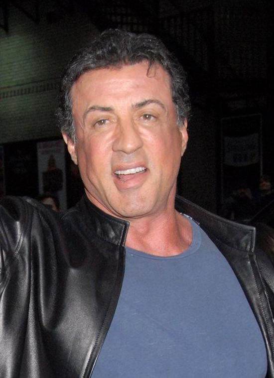 Stallone et le Planet Hollywood - Page 9 35_07610