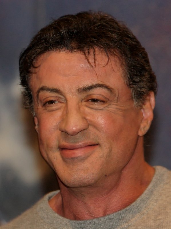 Stallone et le Planet Hollywood - Page 6 800_id14