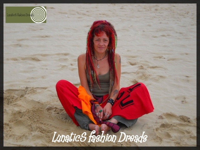 Lunatics Fashion dreads - Page 2 Dscn0010