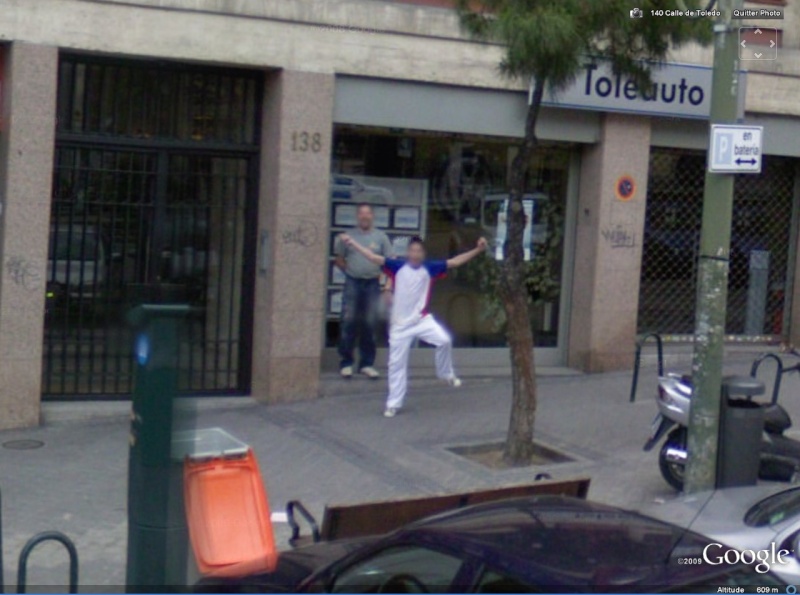 STREET VIEW : un coucou à la Google car - Page 2 Coucou10
