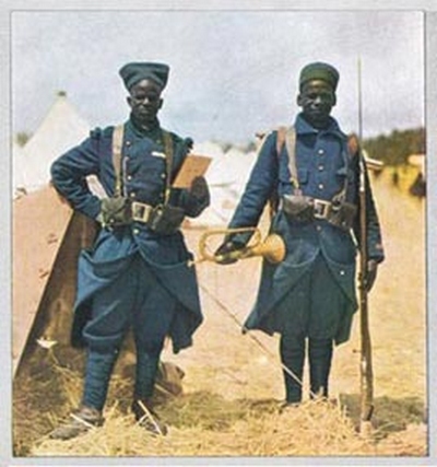 L'Armée Française durant le PROTECTORAT - Page 24 1915_t11