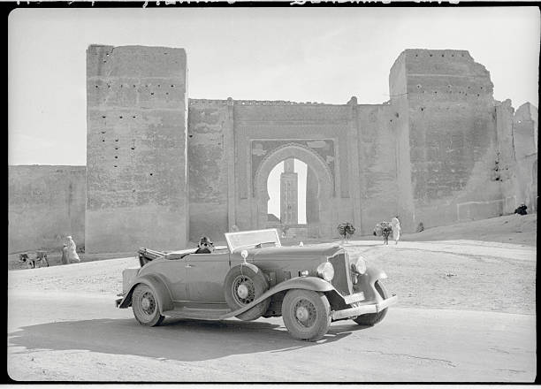 Meknès, la Ville Ancienne et les 2 Mellahs - 3 - Page 13 1927_t10