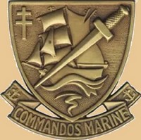 Insignes, Médailles, Attributs Affiches de Marine - Page 4 Comman16
