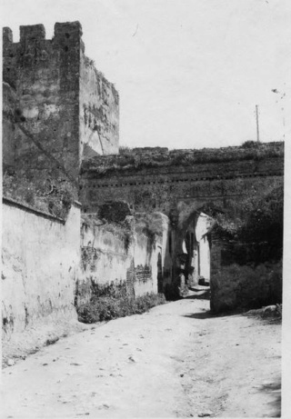 Meknès, la Ville Ancienne et les 2 Mellahs - 2 - Page 42 Mek_ru10