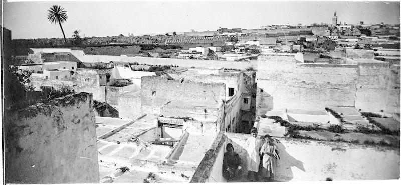 Meknès, la Ville Ancienne et les 2 Mellahs - 3 - Page 9 Meknzo46