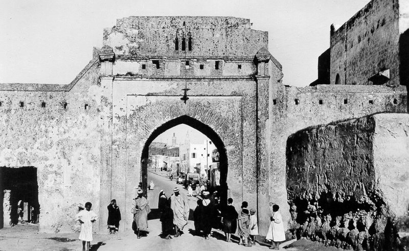 Meknès, la Ville Ancienne et les 2 Mellahs - 3 - Page 13 Porte_15