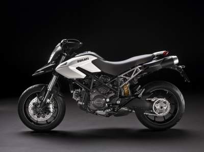 ducati hypermotard 796. 400x2912