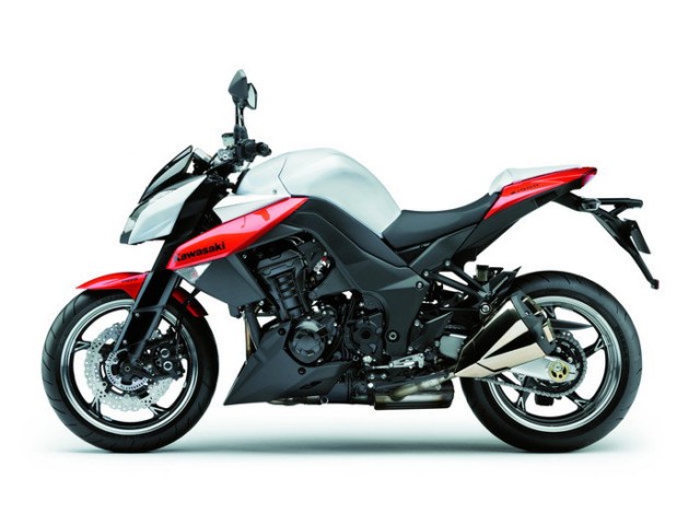 2010 - La Kawasaki Z 1000 devient encore plus agressive. 42_64011