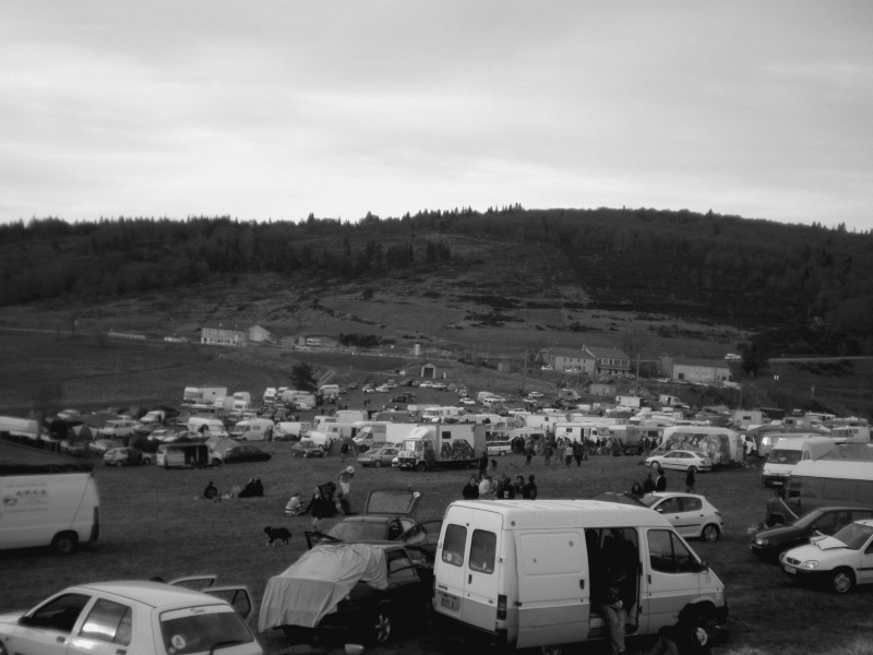 Teknival 1°Mai 2K8 LE OFF DU OFF en Ardèche - Page 2 P5030213