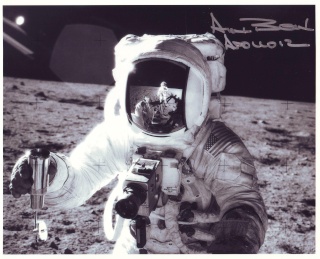Astrophilatélie : 2 timbres français sur les 40 ans Apollo 11 Apollo16