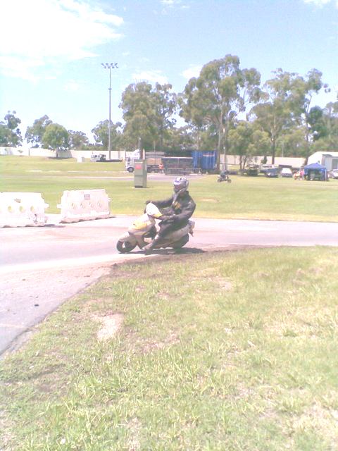 Pics of the 24hr 50cc scooter Image010