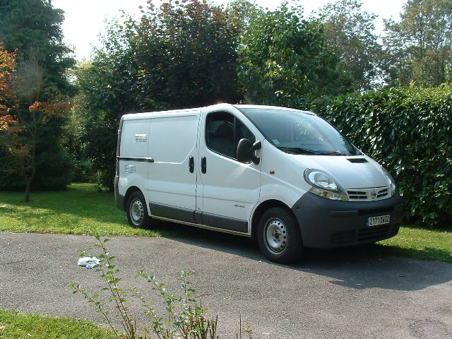 Vends Camion Aménagé équivalent TRAFFIC Dscf0116